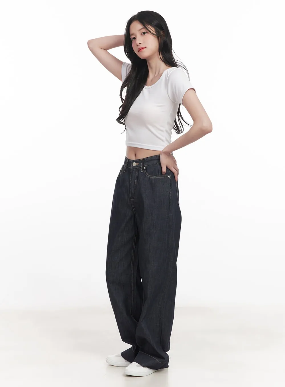 Basic Slim-Fit Crop Top CA510