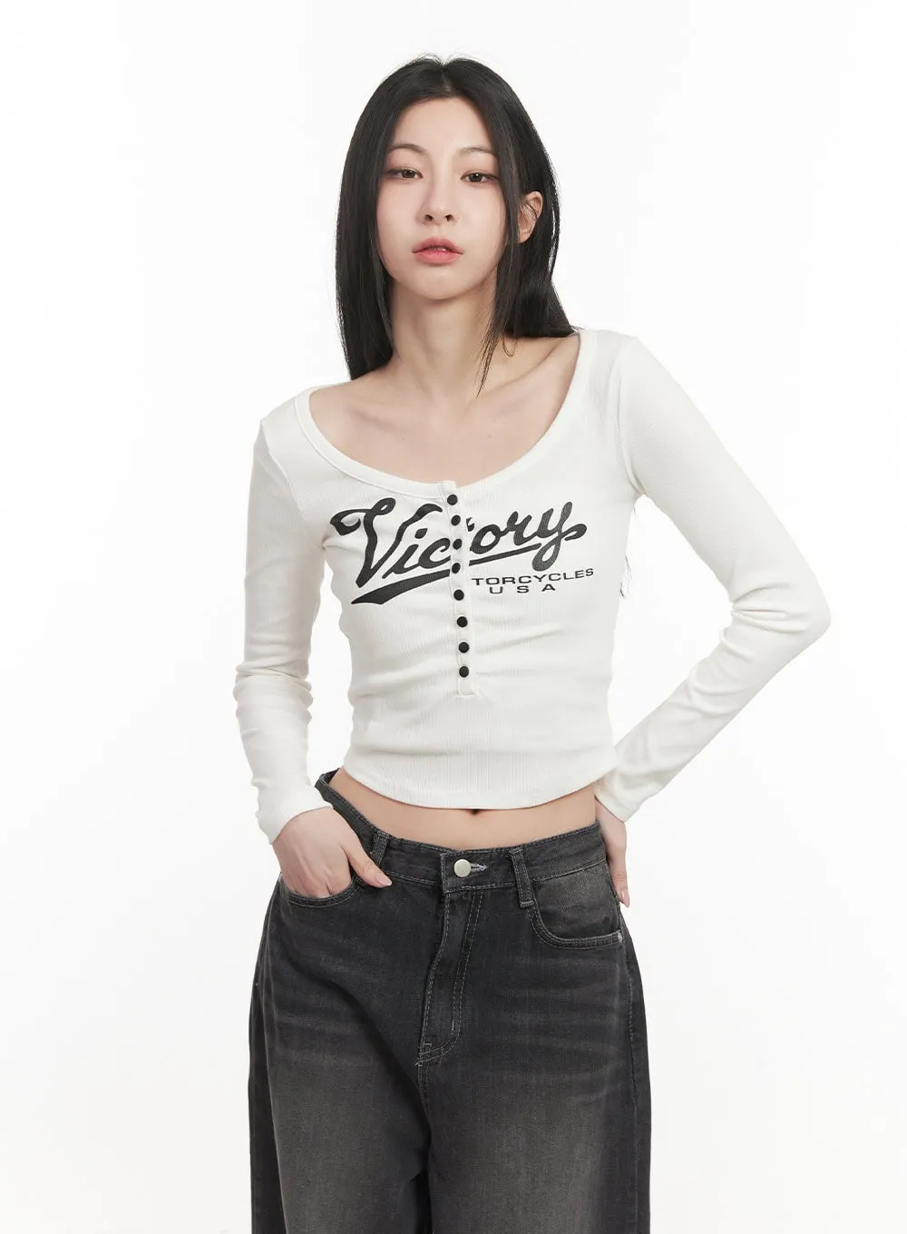 Buttoned Slim-Fit Crop Top CF514