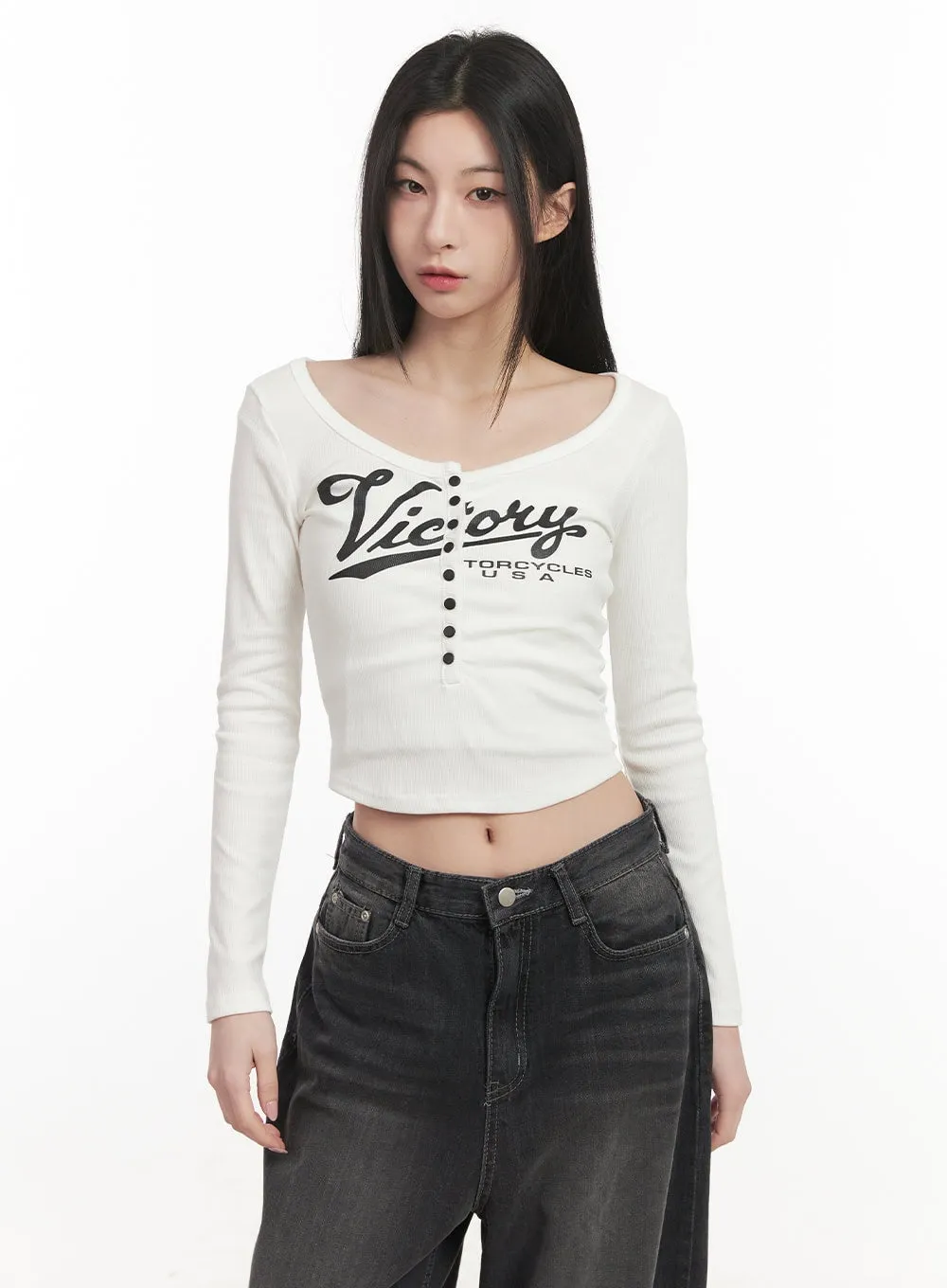 Buttoned Slim-Fit Crop Top CF514