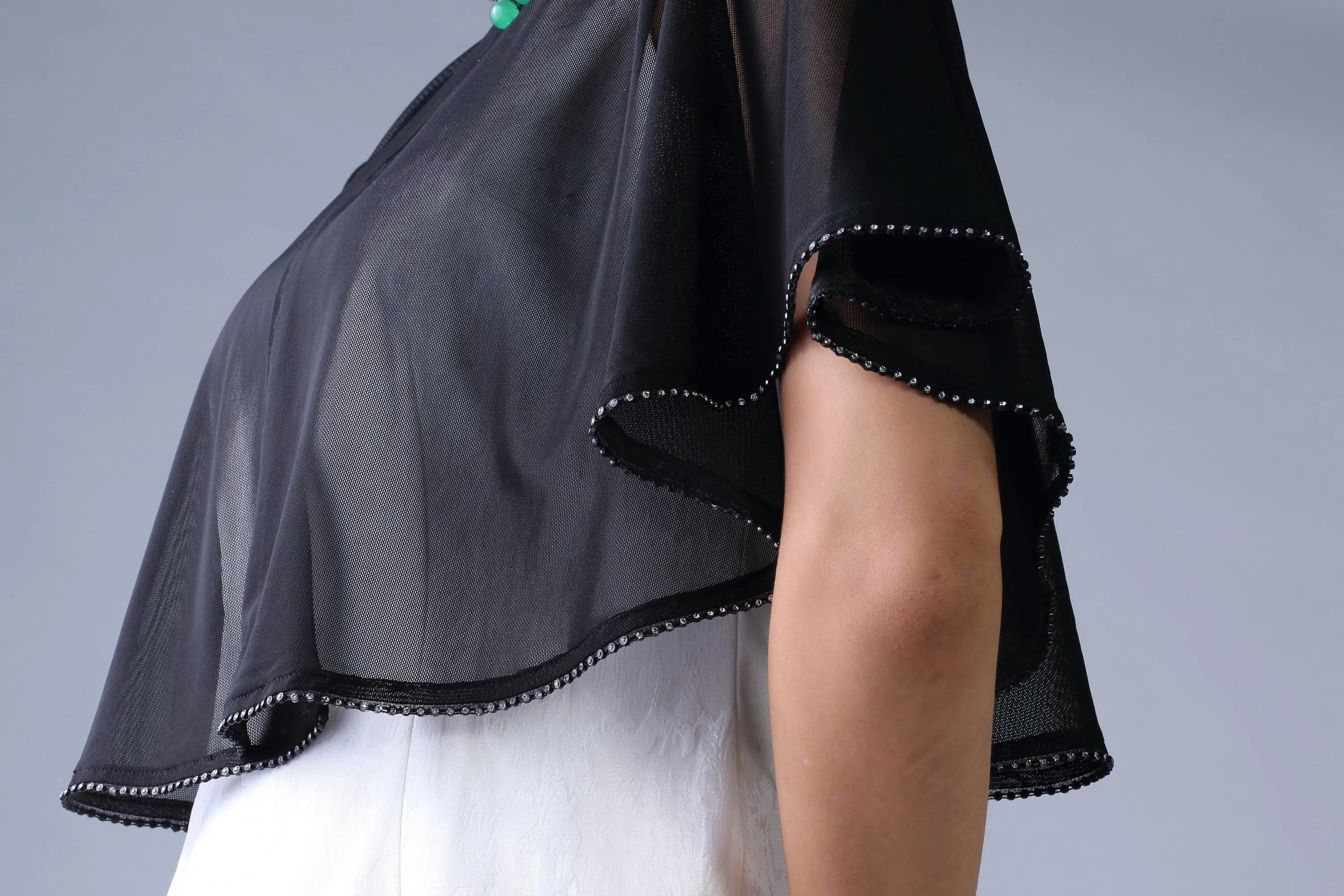DAHLIA Mesh Cape (Black)