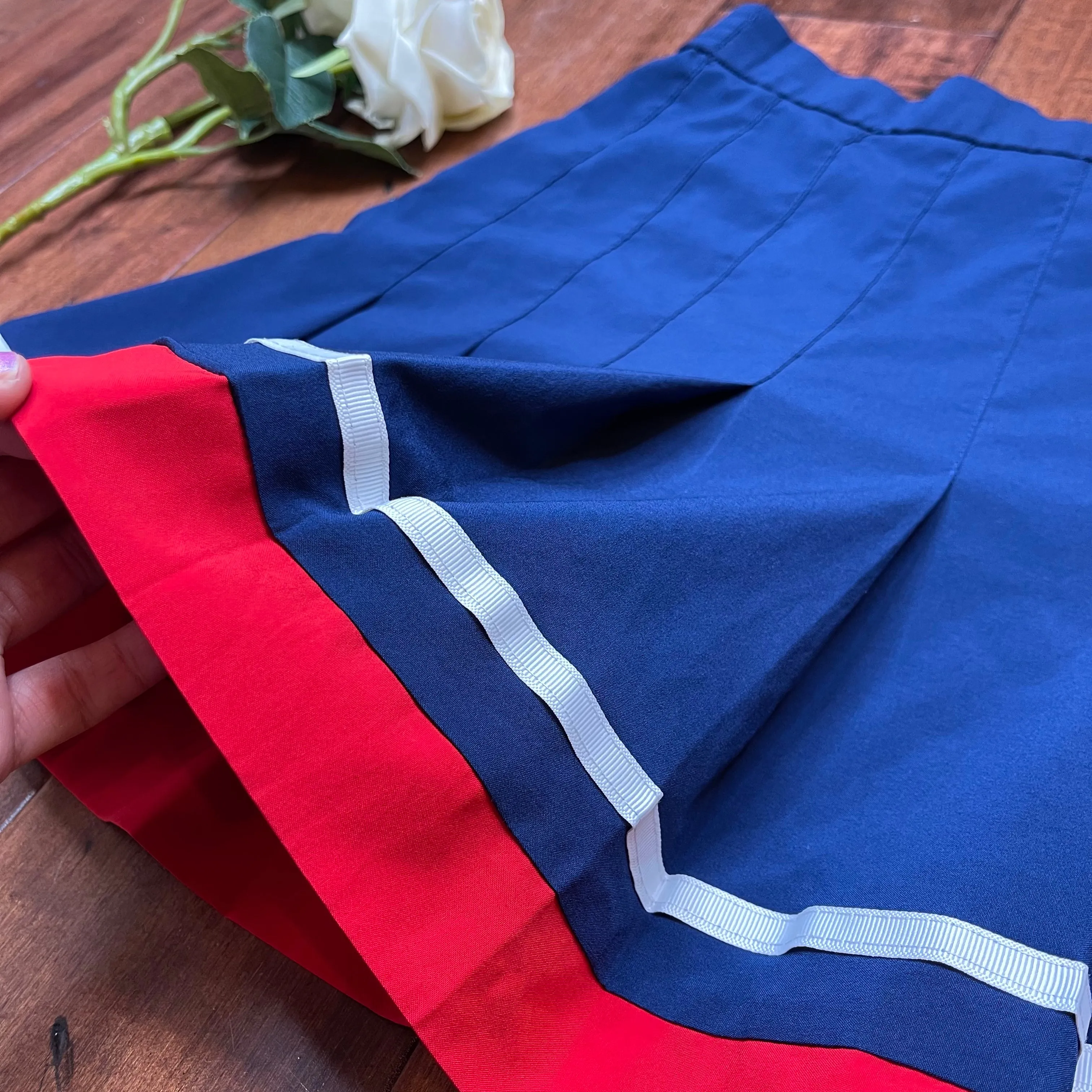 VINTAGE PLEATED SKIRT