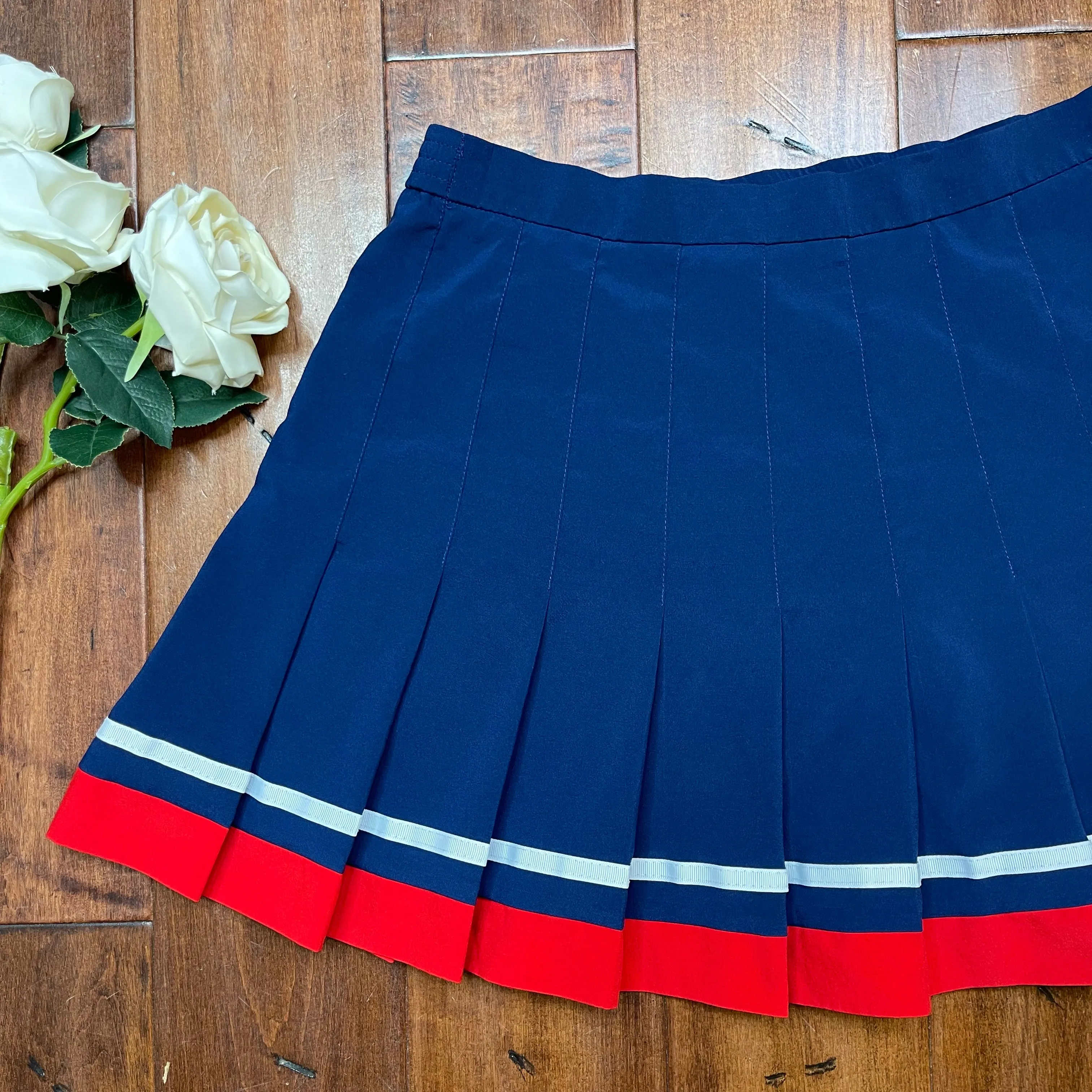 VINTAGE PLEATED SKIRT
